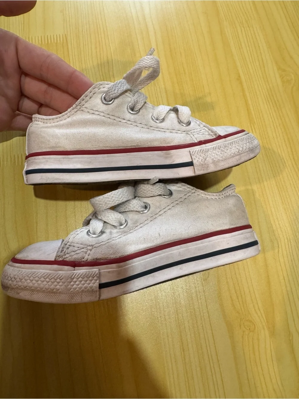 Converse Toddler' Chuck Taylor All Star Low-Top Sneakers in White Size 7